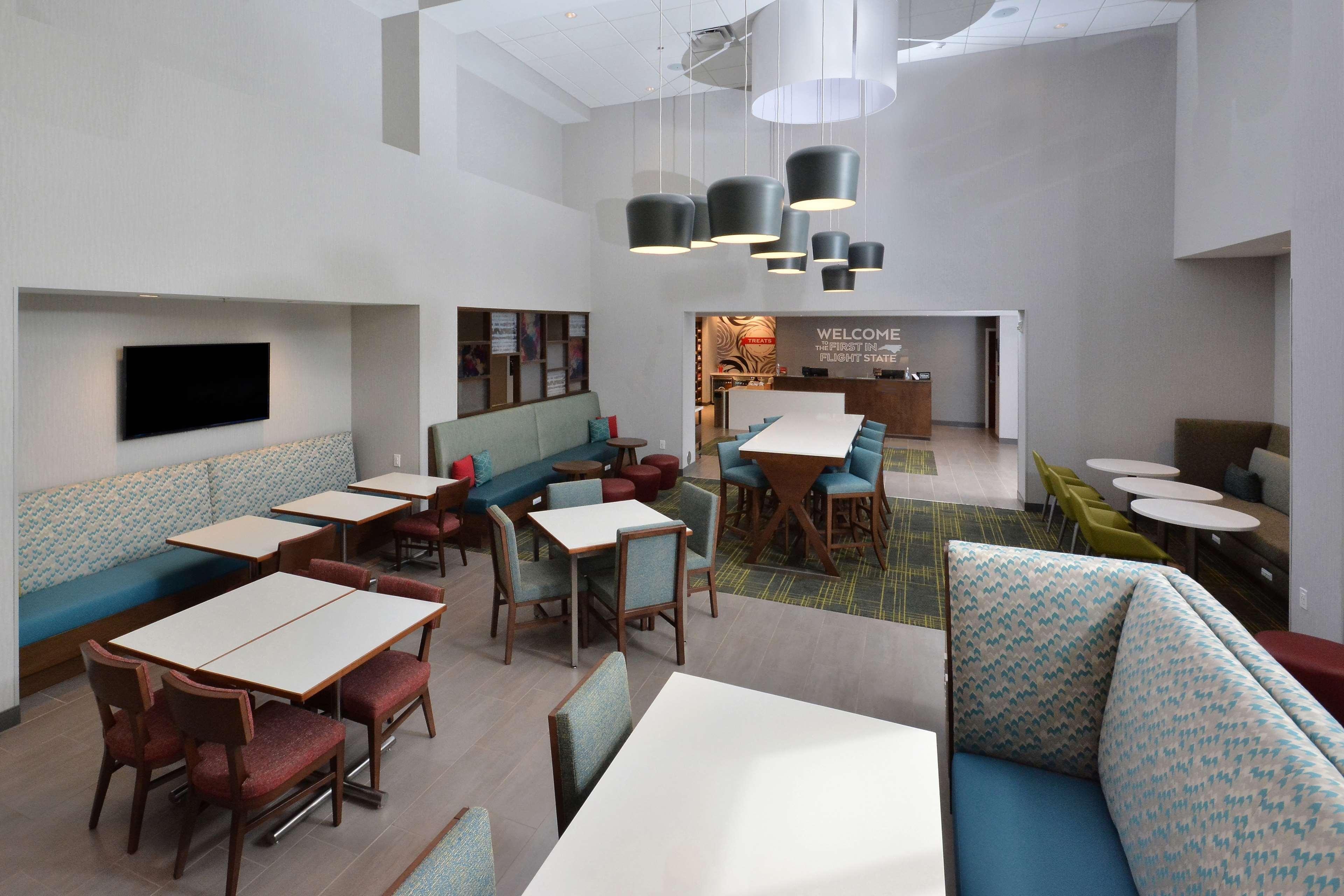 Hampton Inn & Suites Charlotte North I 485 エクステリア 写真