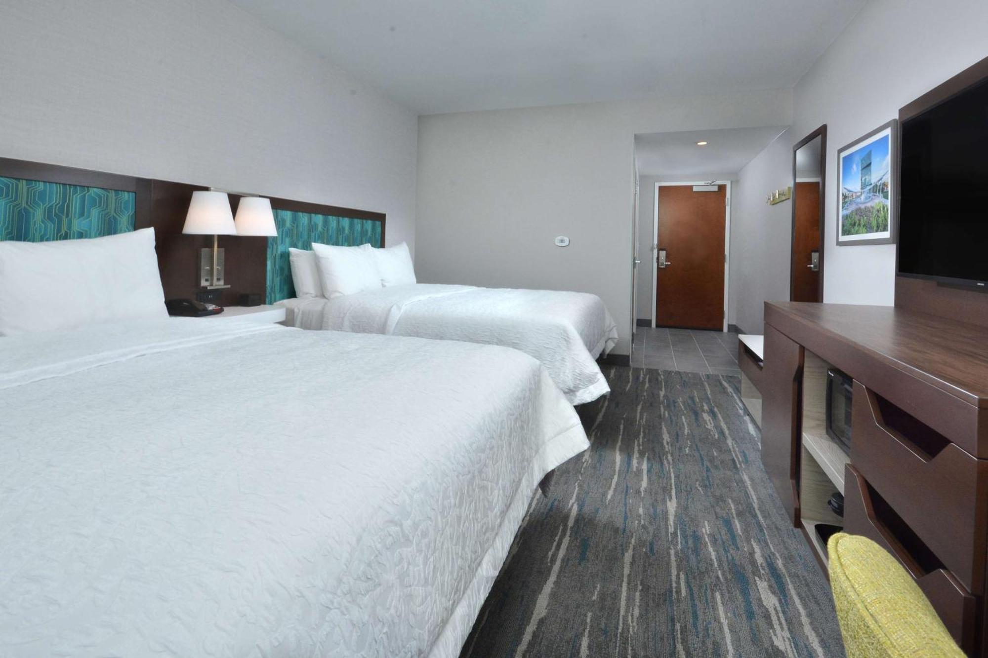 Hampton Inn & Suites Charlotte North I 485 エクステリア 写真